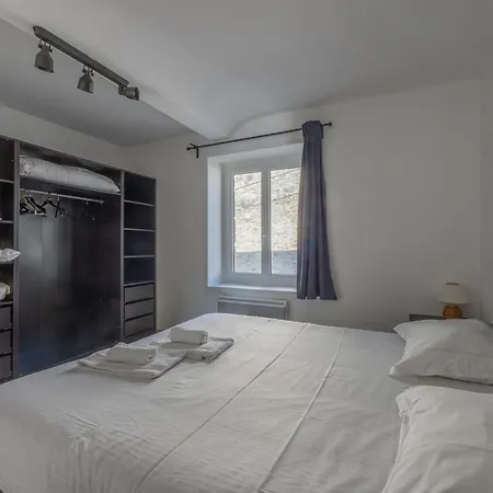 Pluto Holiday home Port-en-Bessin-Huppain